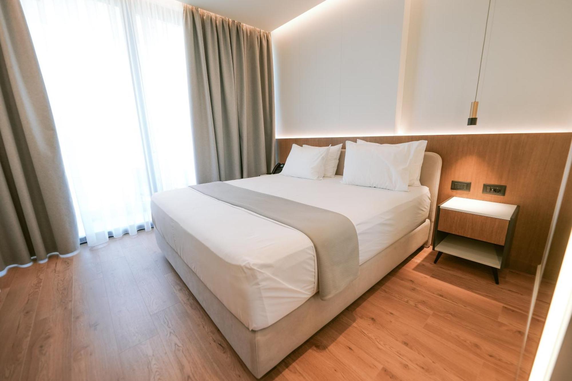 Euro Hotel Ksamil Exterior photo